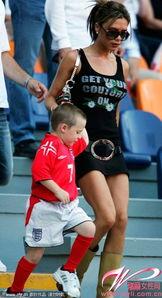 辣妹儿穿搭欧美视频,时尚达人教你打造街头潮流造型