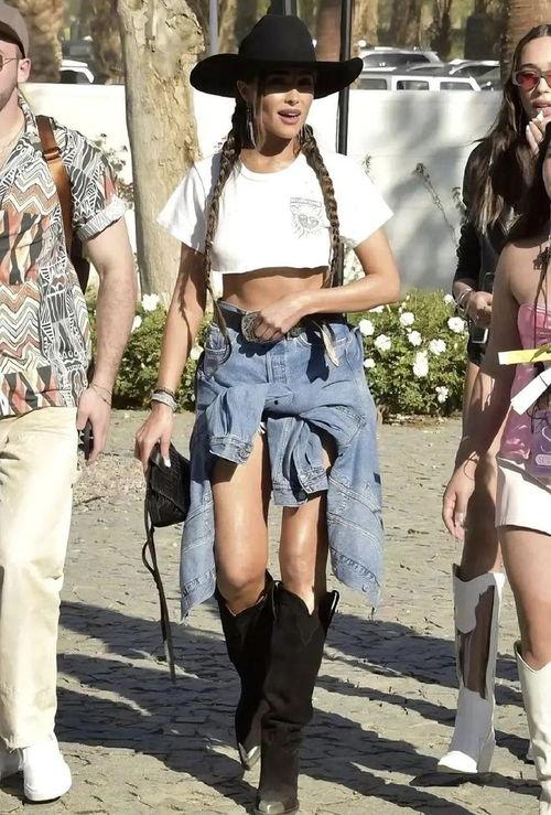 辣妹儿穿搭欧美视频,时尚达人教你打造街头潮流造型