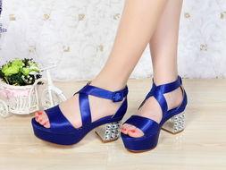 鞋子女凉鞋欧美视频