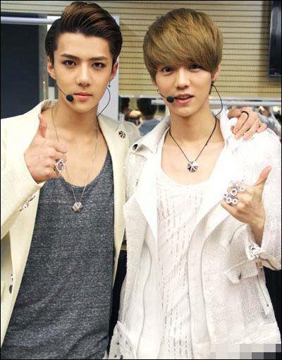 欧美帅哥被揍视频