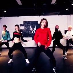 火爆欧美爵士舞蹈视频,跟随舞蹈视频燃动身心