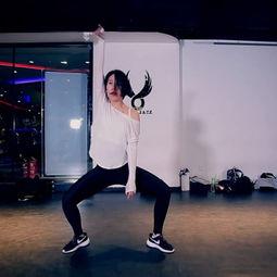 火爆欧美爵士舞蹈视频,跟随舞蹈视频燃动身心