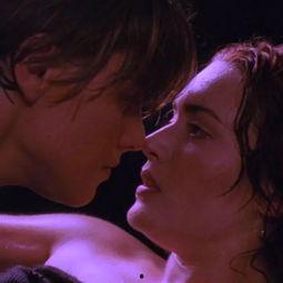 欧美情侣伤感视频短片,爱情悲歌触动心灵