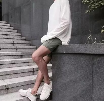 粉色短裤男生欧美视频,粉色短裤潮男风采展示