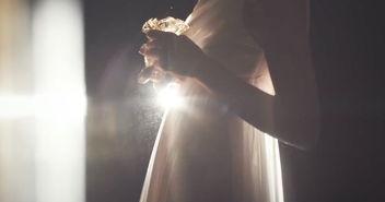 欧美迷人香水视频,揭秘迷人香氛背后的故事